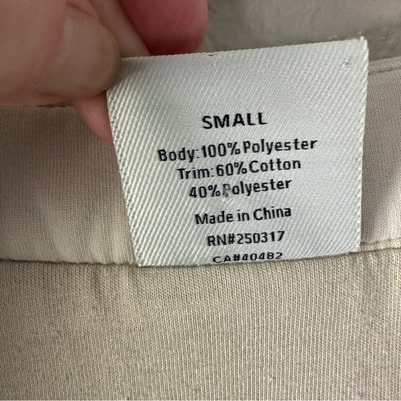 VARLEY Perry Cream Furry Teddy Vest SZ S - Picture 7 of 11